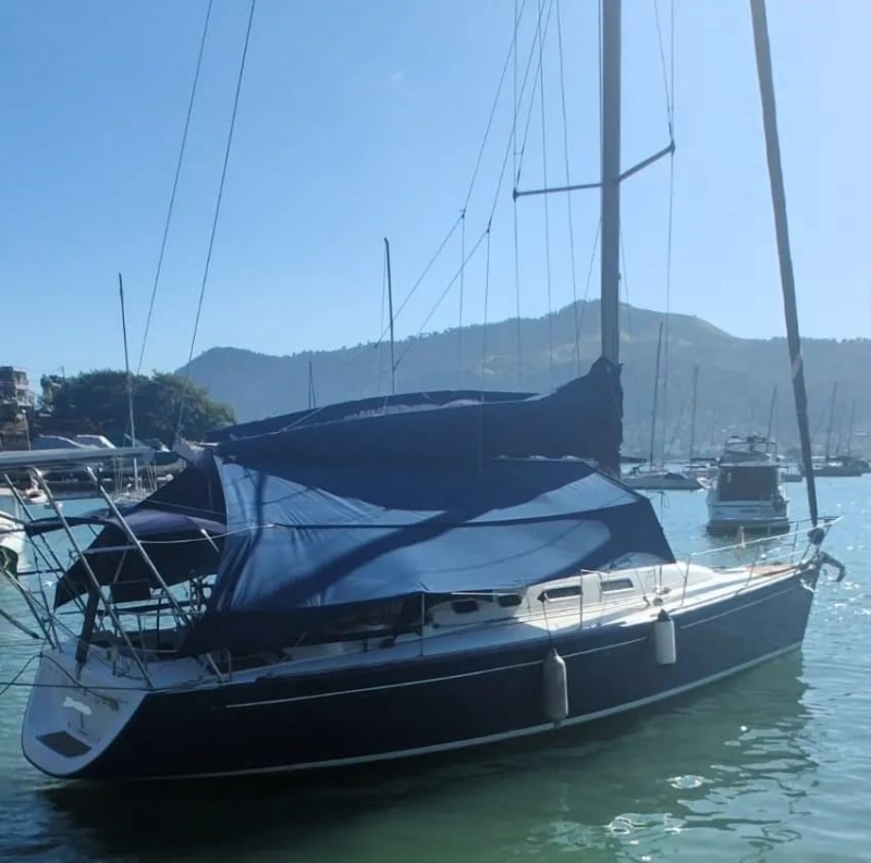 BENETEAU FIRST 40.7  40 PS  ANO 2003